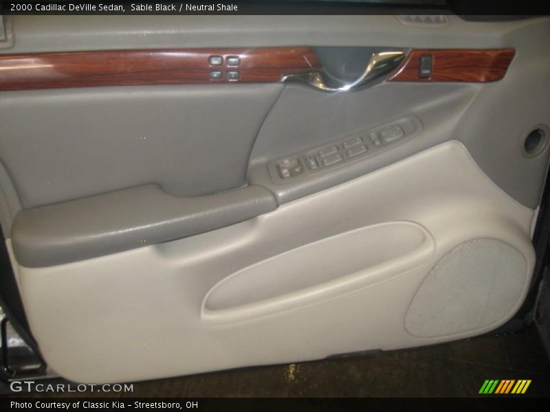 Sable Black / Neutral Shale 2000 Cadillac DeVille Sedan