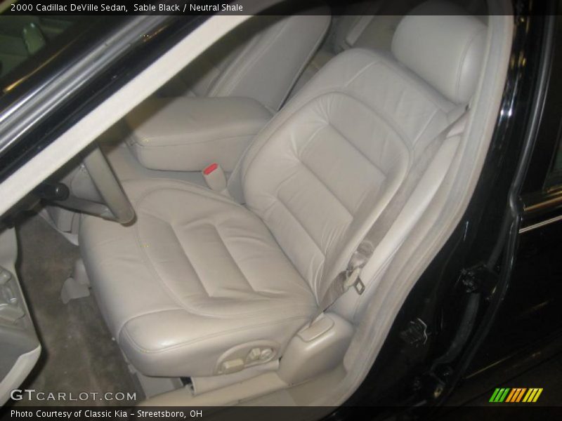 Sable Black / Neutral Shale 2000 Cadillac DeVille Sedan