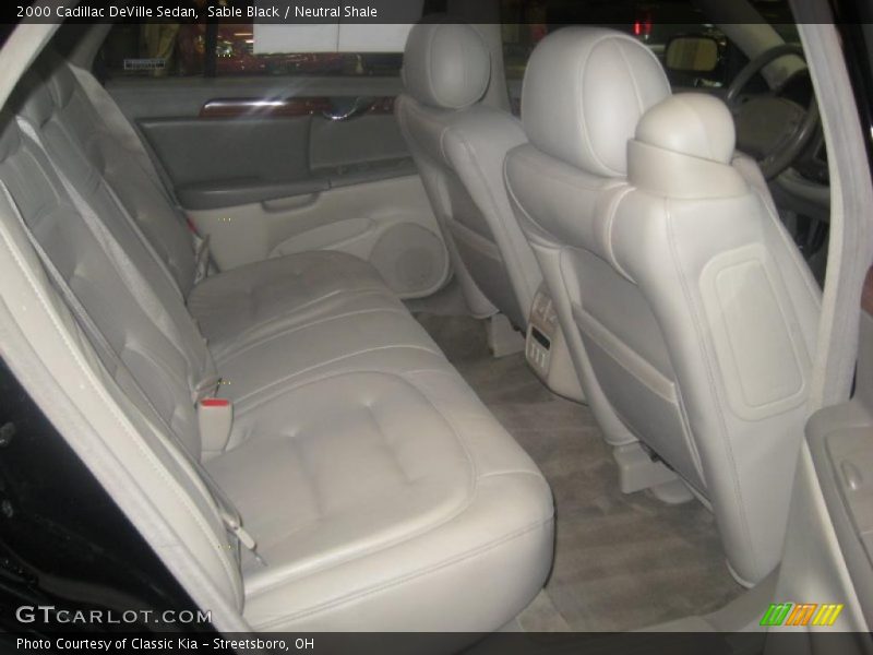 Sable Black / Neutral Shale 2000 Cadillac DeVille Sedan