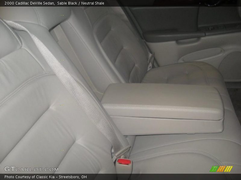 Sable Black / Neutral Shale 2000 Cadillac DeVille Sedan