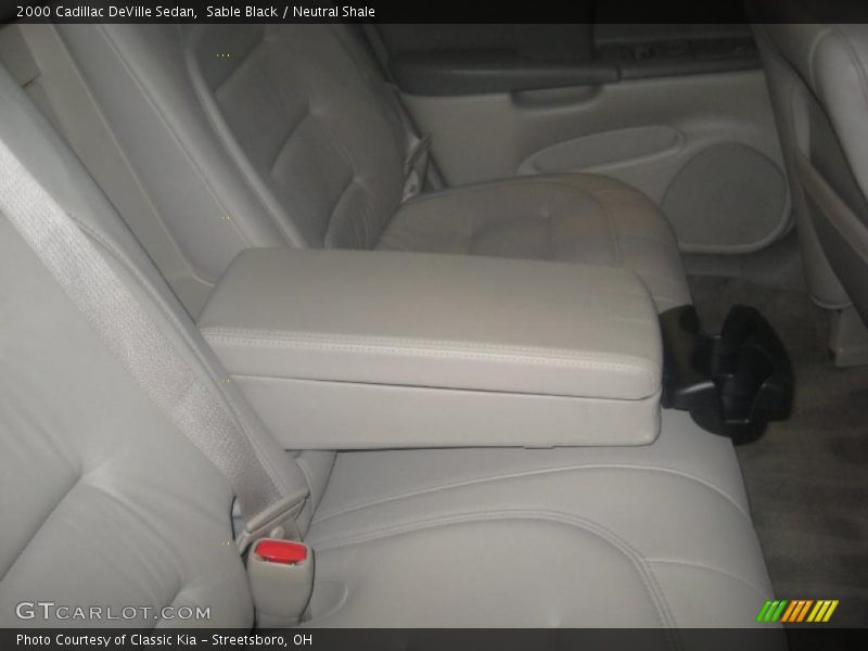 Sable Black / Neutral Shale 2000 Cadillac DeVille Sedan