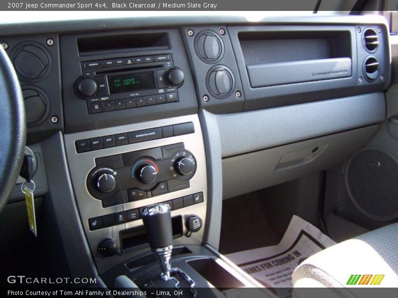 Black Clearcoat / Medium Slate Gray 2007 Jeep Commander Sport 4x4