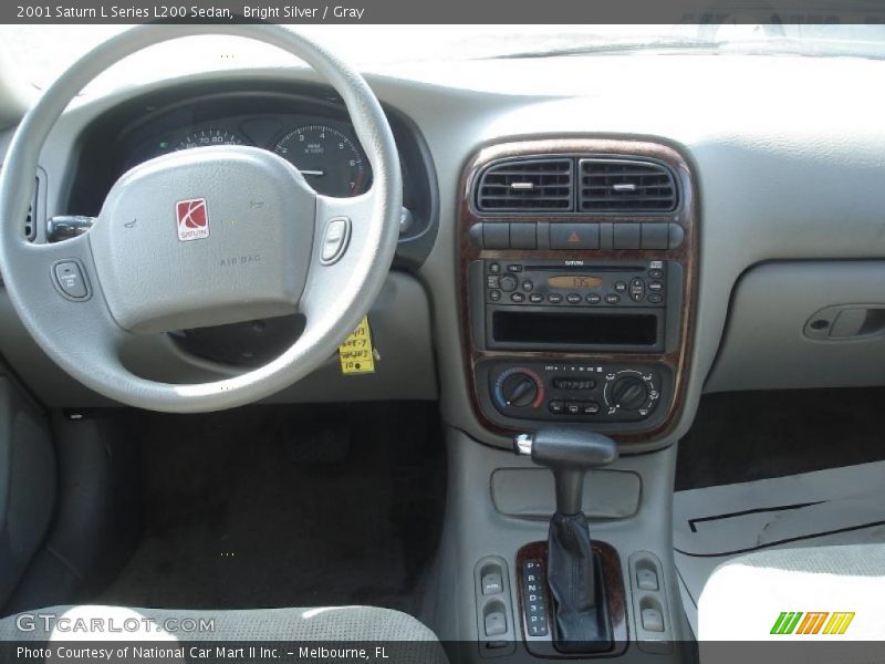 Bright Silver / Gray 2001 Saturn L Series L200 Sedan