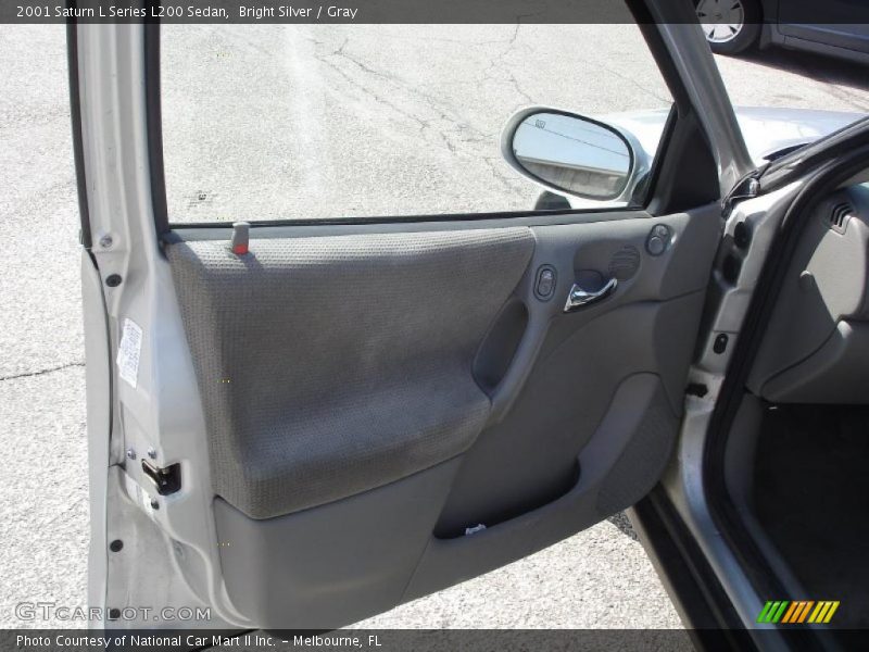Bright Silver / Gray 2001 Saturn L Series L200 Sedan