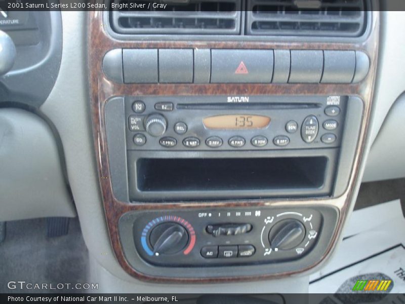 Bright Silver / Gray 2001 Saturn L Series L200 Sedan