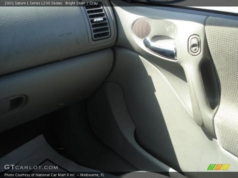 Bright Silver / Gray 2001 Saturn L Series L200 Sedan