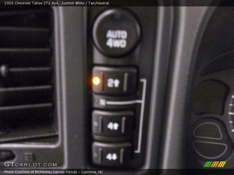 Summit White / Tan/Neutral 2003 Chevrolet Tahoe Z71 4x4