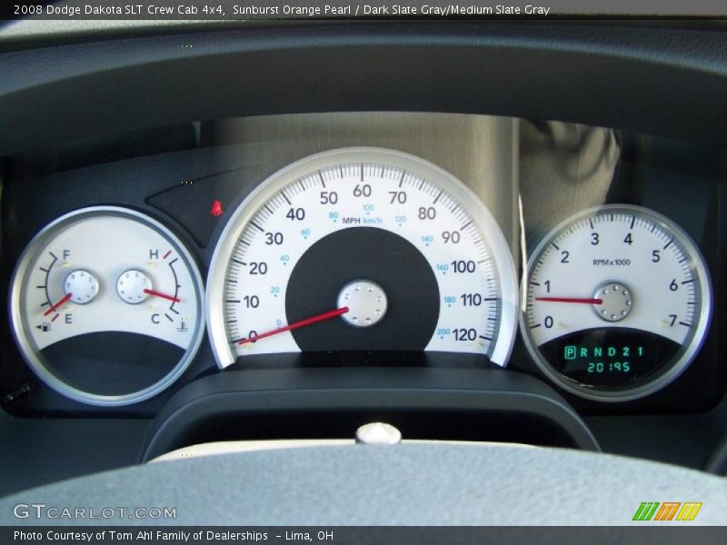 Sunburst Orange Pearl / Dark Slate Gray/Medium Slate Gray 2008 Dodge Dakota SLT Crew Cab 4x4