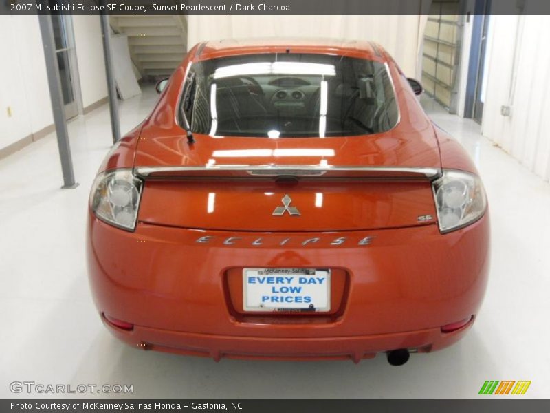 Sunset Pearlescent / Dark Charcoal 2007 Mitsubishi Eclipse SE Coupe