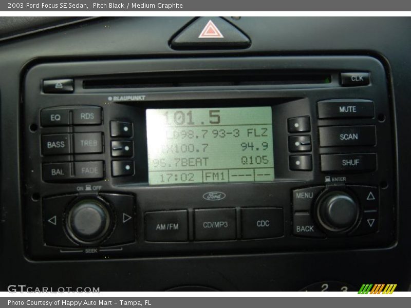 Pitch Black / Medium Graphite 2003 Ford Focus SE Sedan