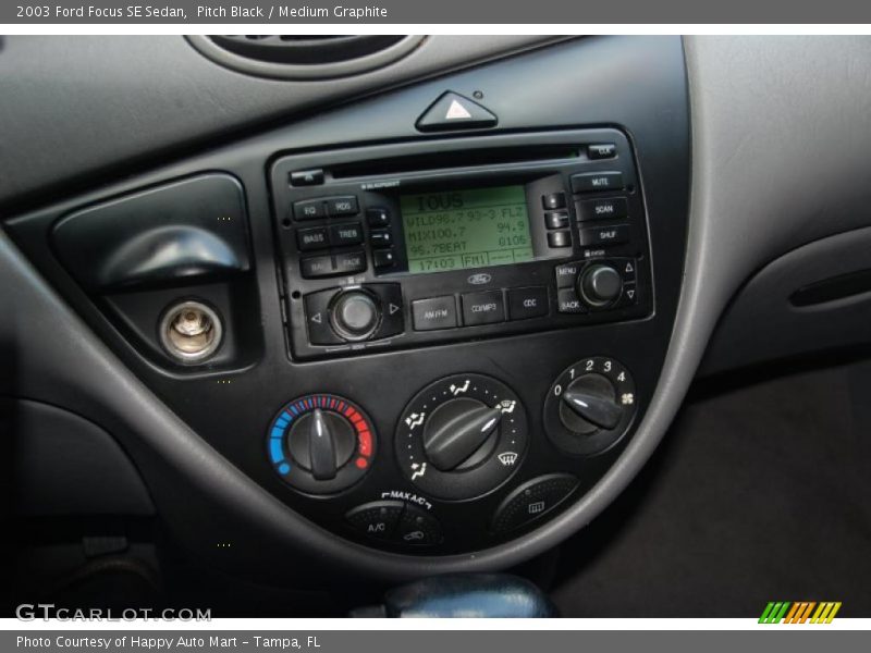 Pitch Black / Medium Graphite 2003 Ford Focus SE Sedan