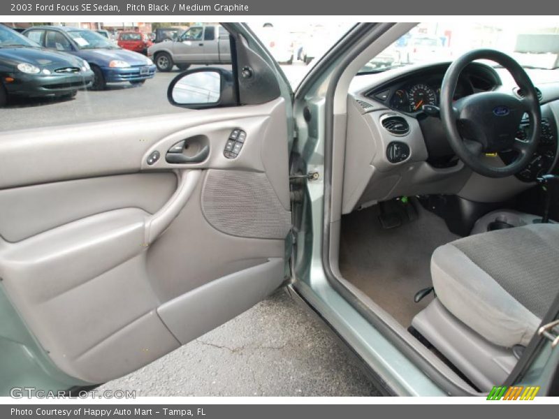 Pitch Black / Medium Graphite 2003 Ford Focus SE Sedan