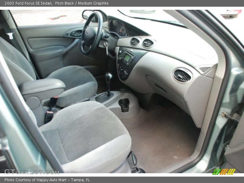 Pitch Black / Medium Graphite 2003 Ford Focus SE Sedan