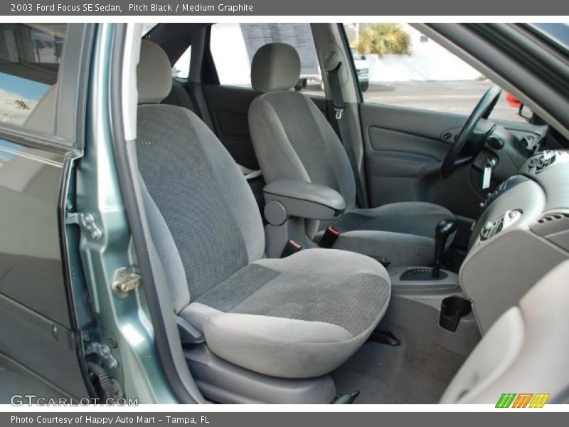 Pitch Black / Medium Graphite 2003 Ford Focus SE Sedan