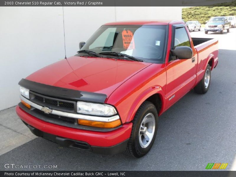 Victory Red / Graphite 2003 Chevrolet S10 Regular Cab