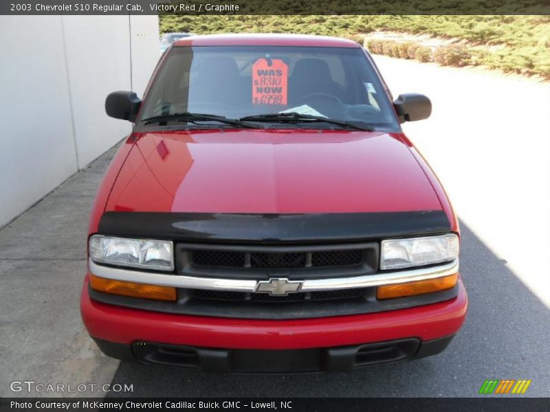 Victory Red / Graphite 2003 Chevrolet S10 Regular Cab