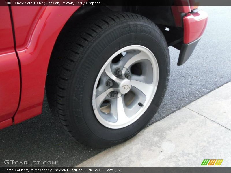 Victory Red / Graphite 2003 Chevrolet S10 Regular Cab