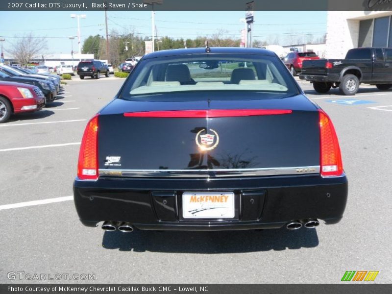 Black Raven / Shale 2007 Cadillac DTS Luxury II