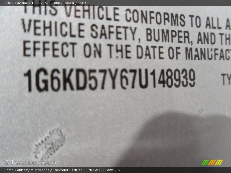 Black Raven / Shale 2007 Cadillac DTS Luxury II