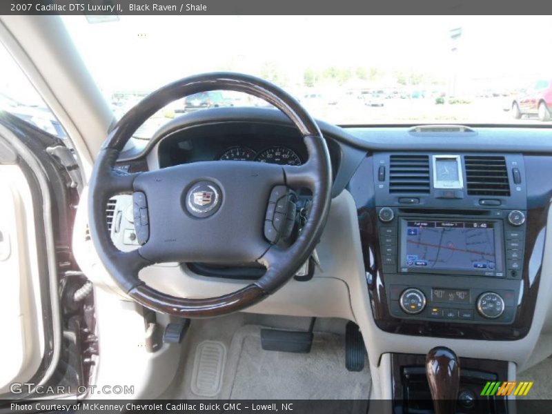 Black Raven / Shale 2007 Cadillac DTS Luxury II