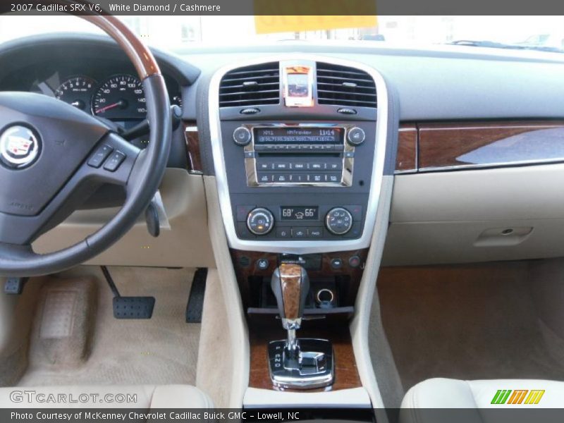 White Diamond / Cashmere 2007 Cadillac SRX V6