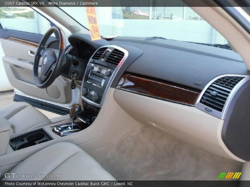 White Diamond / Cashmere 2007 Cadillac SRX V6