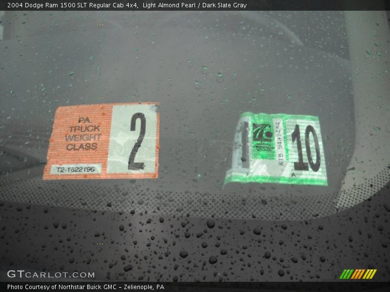 Light Almond Pearl / Dark Slate Gray 2004 Dodge Ram 1500 SLT Regular Cab 4x4