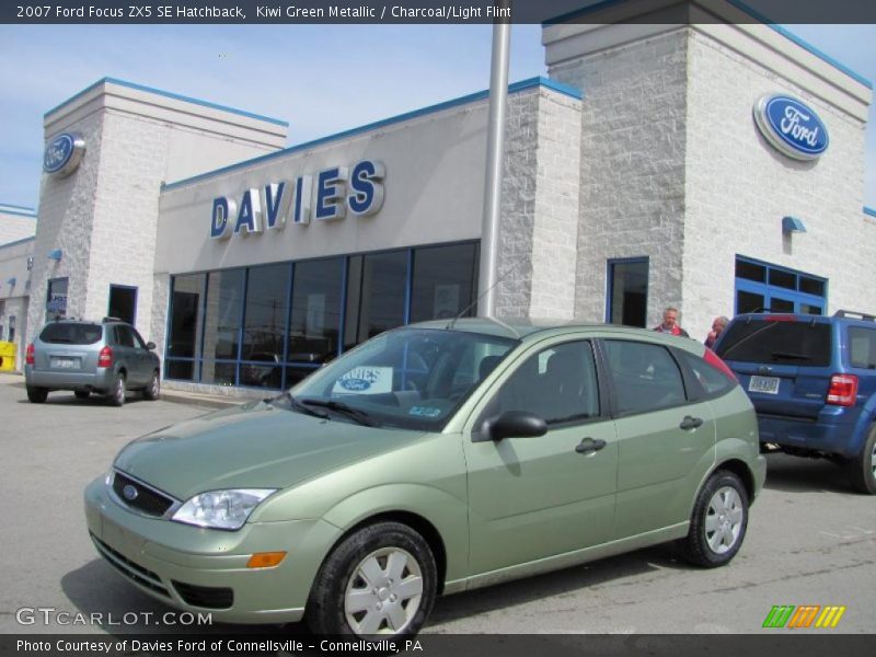 Kiwi Green Metallic / Charcoal/Light Flint 2007 Ford Focus ZX5 SE Hatchback