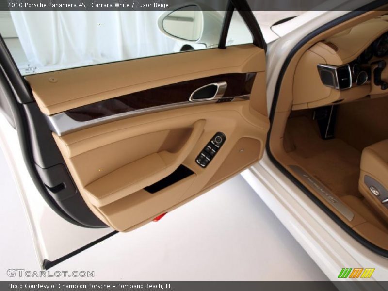 Carrara White / Luxor Beige 2010 Porsche Panamera 4S