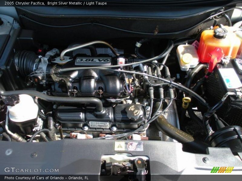 Bright Silver Metallic / Light Taupe 2005 Chrysler Pacifica