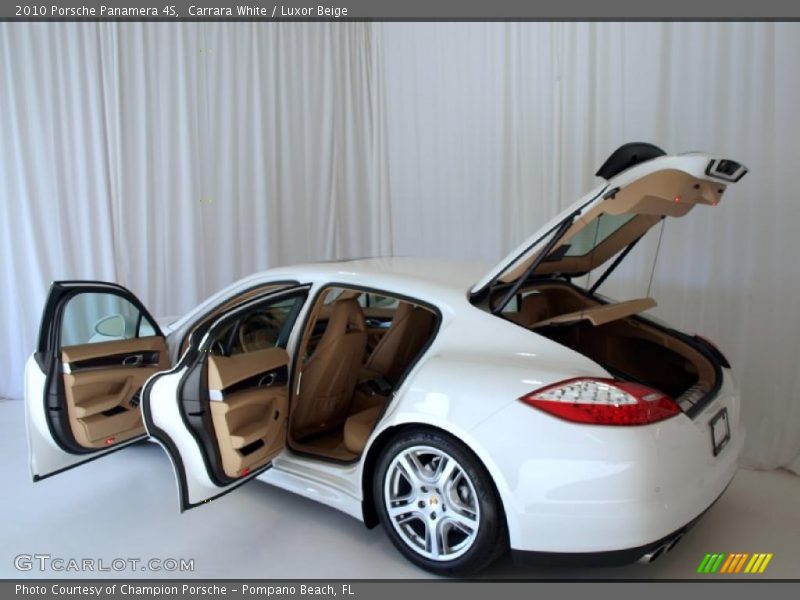Carrara White / Luxor Beige 2010 Porsche Panamera 4S