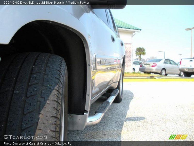 Liquid Silver Metallic / Medium Pewter 2004 GMC Envoy SLE