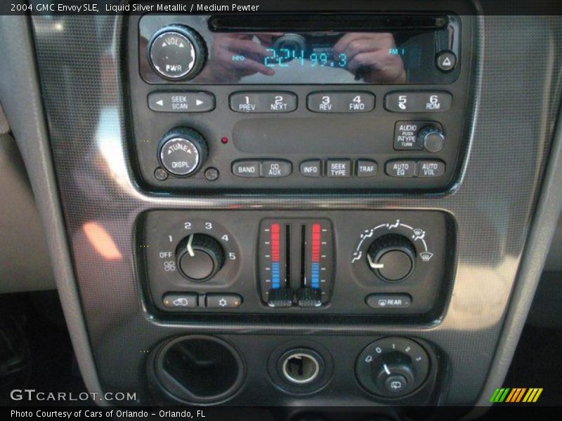 Liquid Silver Metallic / Medium Pewter 2004 GMC Envoy SLE