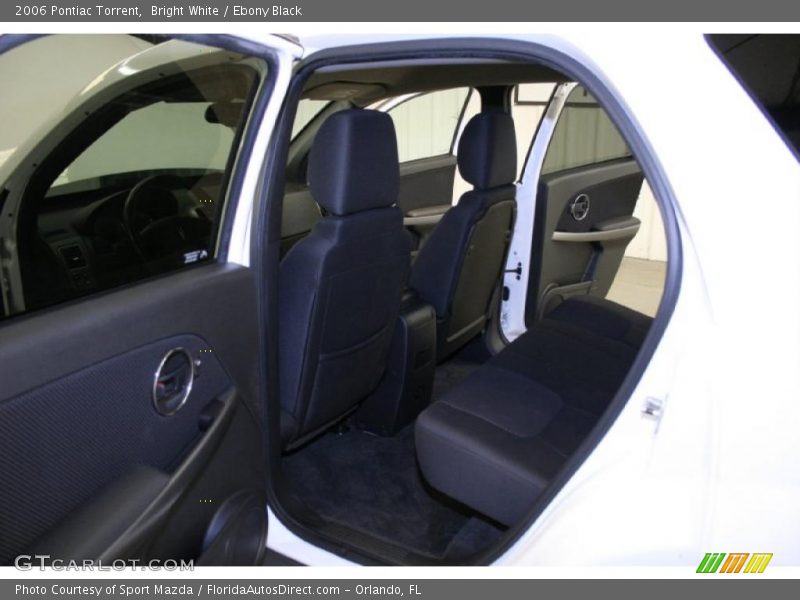 Bright White / Ebony Black 2006 Pontiac Torrent