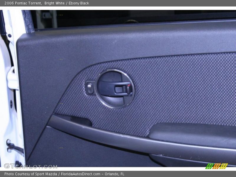 Bright White / Ebony Black 2006 Pontiac Torrent