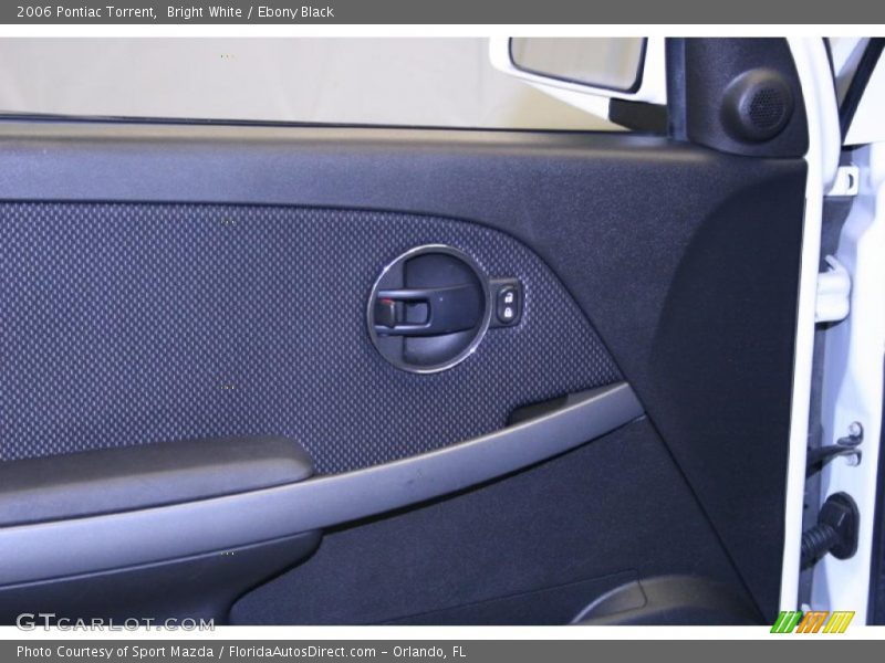 Bright White / Ebony Black 2006 Pontiac Torrent