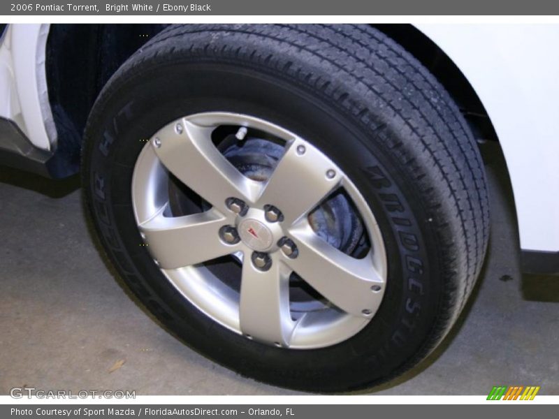 Bright White / Ebony Black 2006 Pontiac Torrent