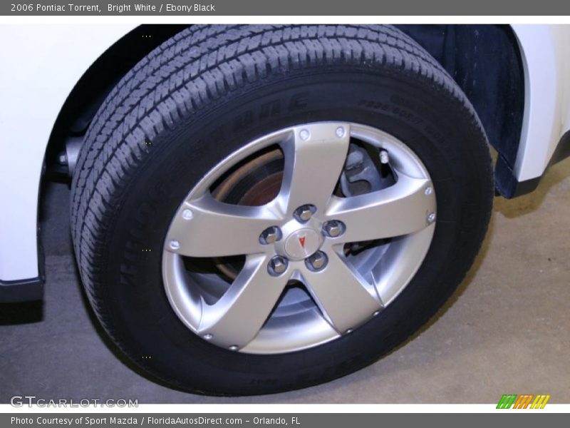 Bright White / Ebony Black 2006 Pontiac Torrent