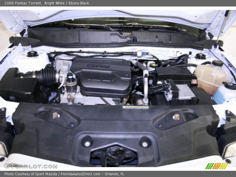 Bright White / Ebony Black 2006 Pontiac Torrent