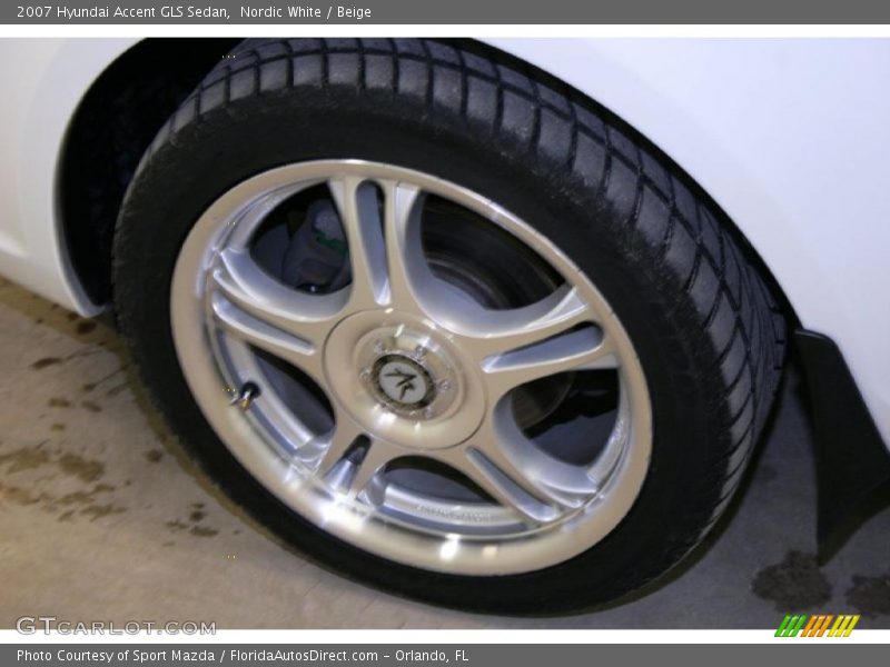 Nordic White / Beige 2007 Hyundai Accent GLS Sedan