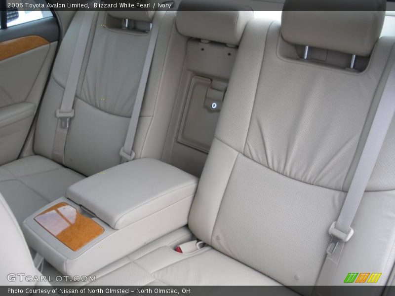 Blizzard White Pearl / Ivory 2006 Toyota Avalon Limited