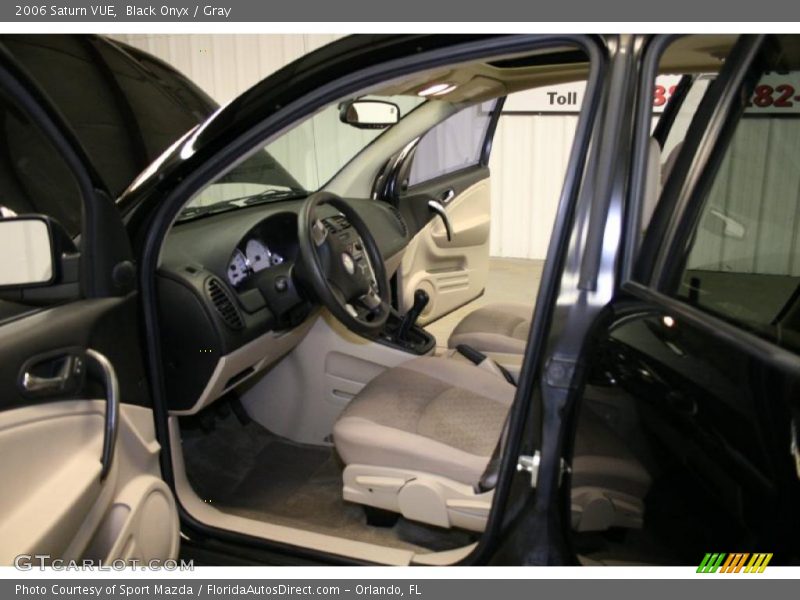 Black Onyx / Gray 2006 Saturn VUE