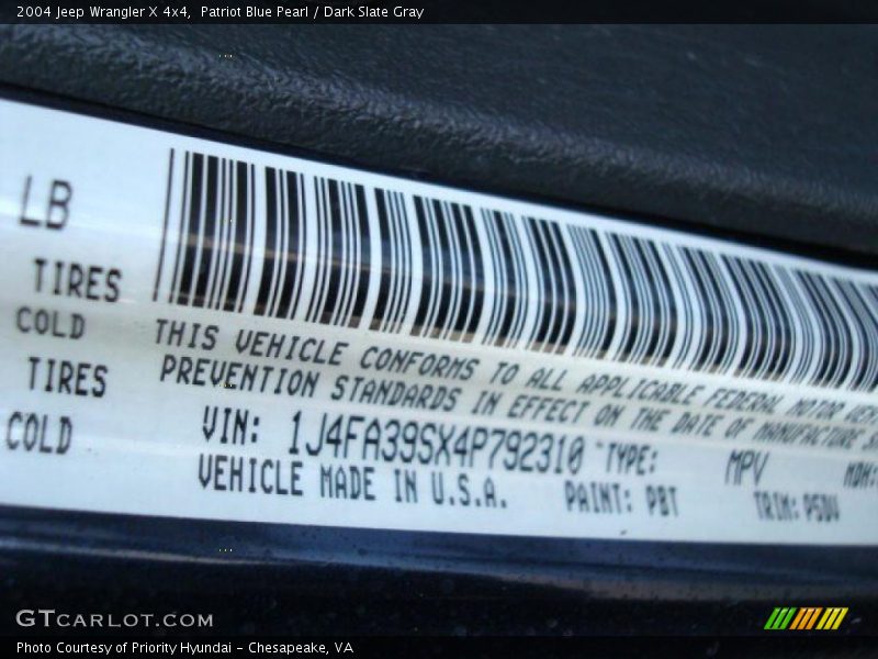 Patriot Blue Pearl / Dark Slate Gray 2004 Jeep Wrangler X 4x4