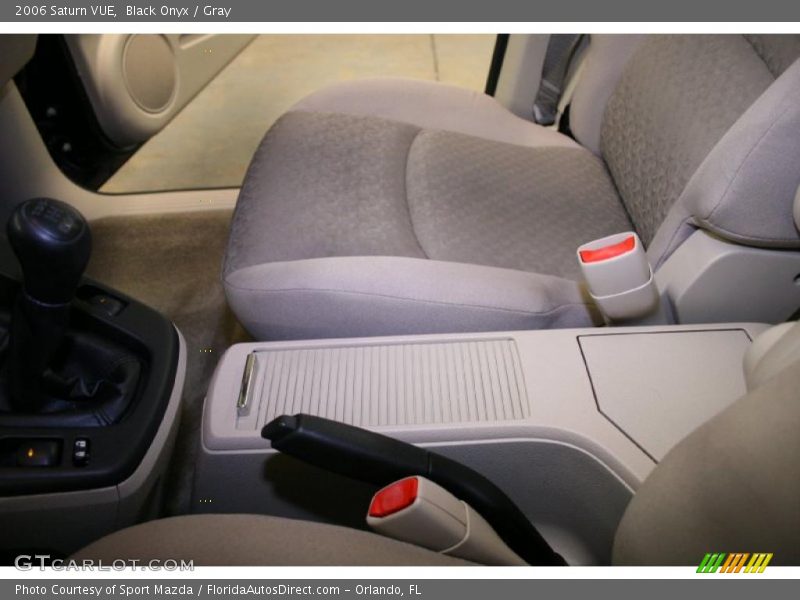 Black Onyx / Gray 2006 Saturn VUE
