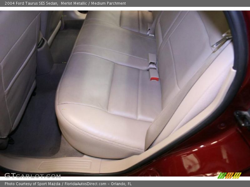 Merlot Metallic / Medium Parchment 2004 Ford Taurus SES Sedan