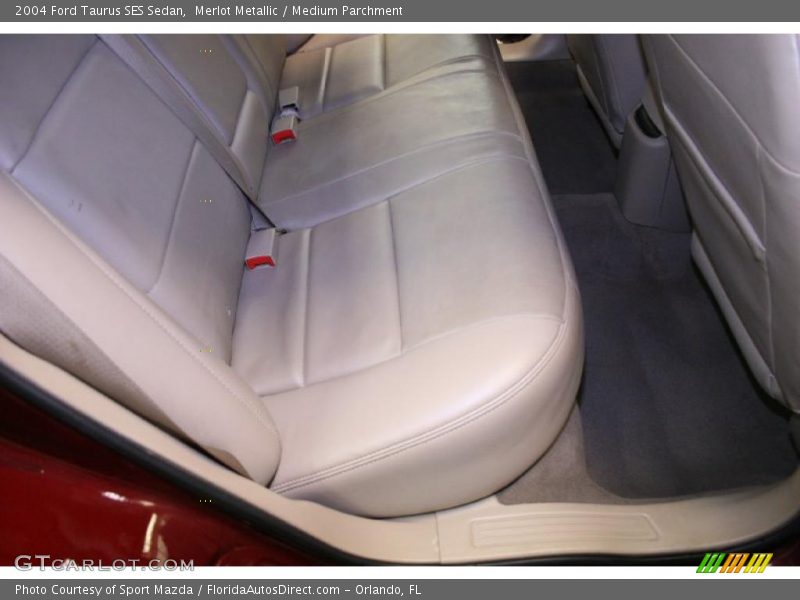 Merlot Metallic / Medium Parchment 2004 Ford Taurus SES Sedan