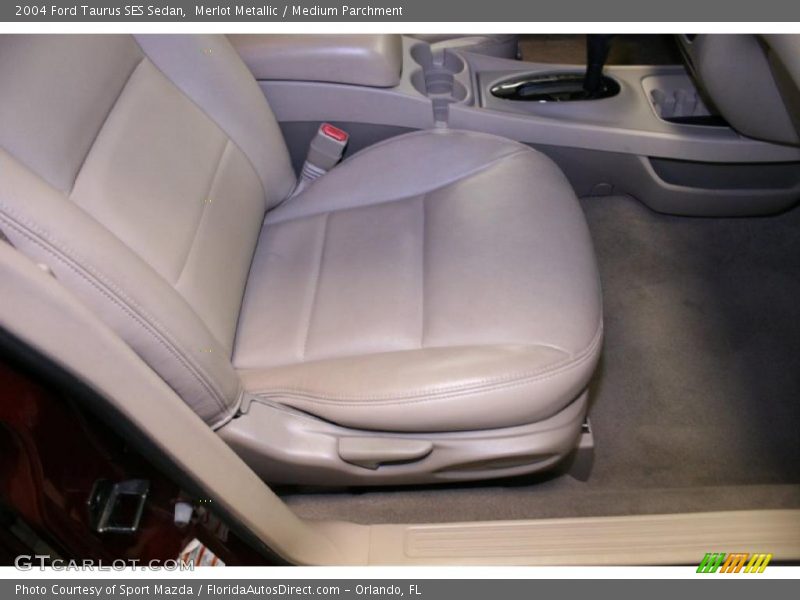 Merlot Metallic / Medium Parchment 2004 Ford Taurus SES Sedan