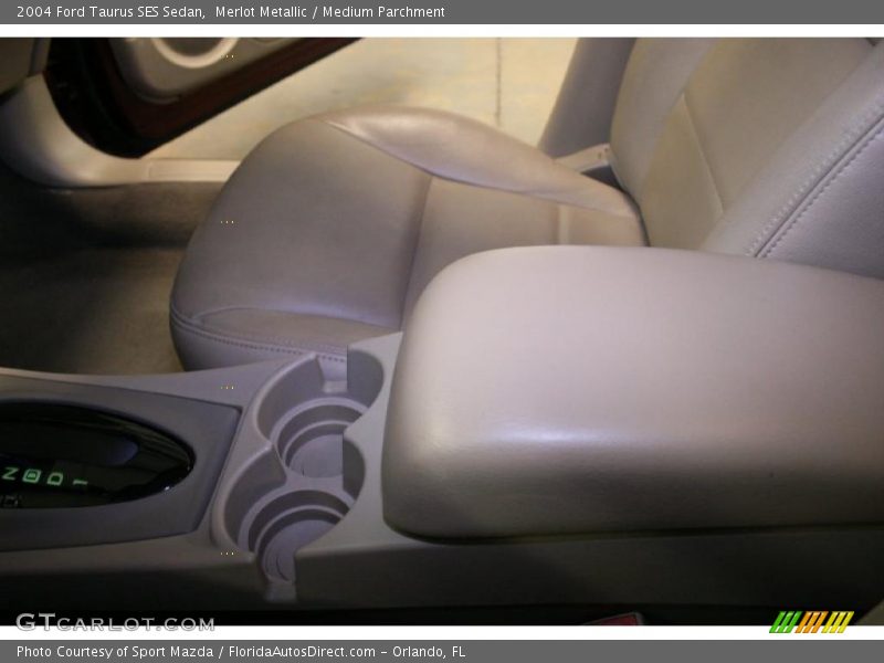 Merlot Metallic / Medium Parchment 2004 Ford Taurus SES Sedan