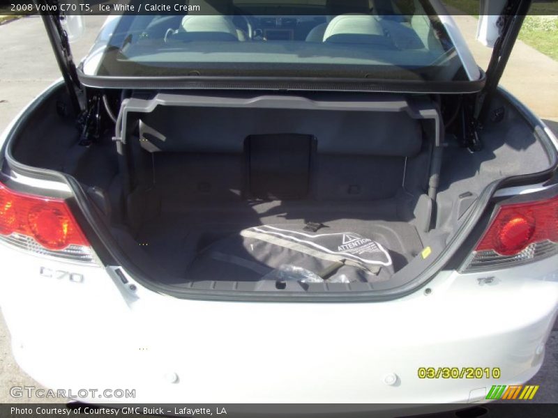 Ice White / Calcite Cream 2008 Volvo C70 T5