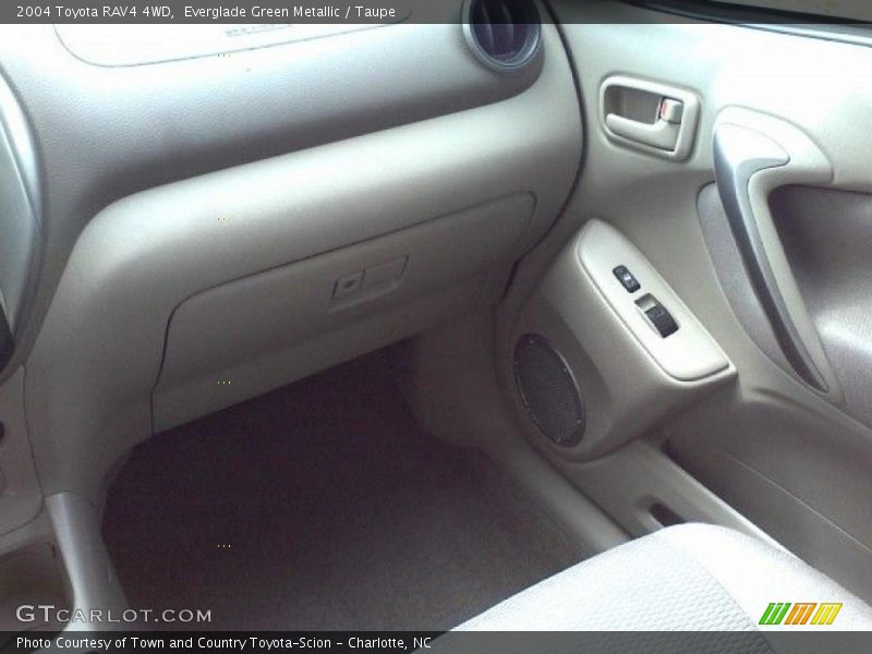 Everglade Green Metallic / Taupe 2004 Toyota RAV4 4WD